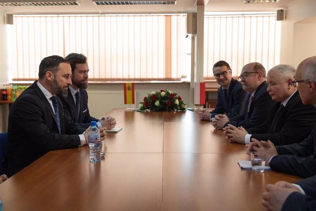 Abascal abordó en Polonia con Ley y Justicia una futura colaboración en el Parla