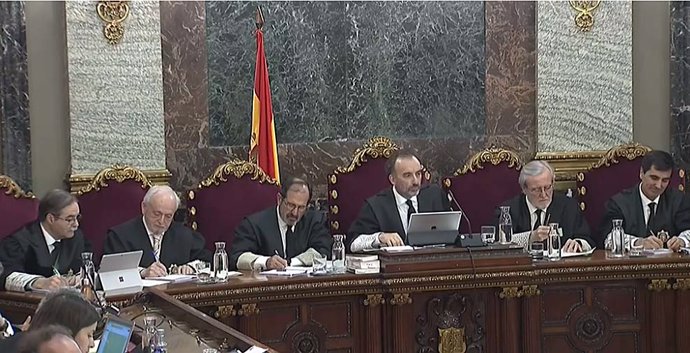 El juez Marchena y los magistrados durante el juicio al procés en el Supremo