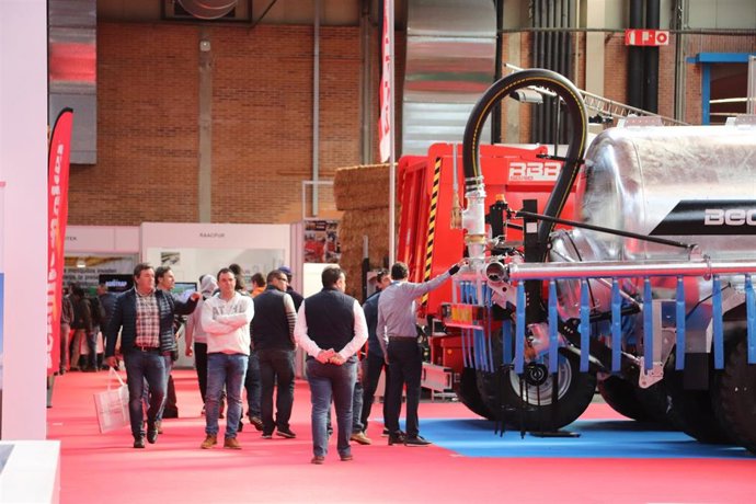 FeriaZaragoza.- Olona participa en la entrega de reconocimientos de la Asociació