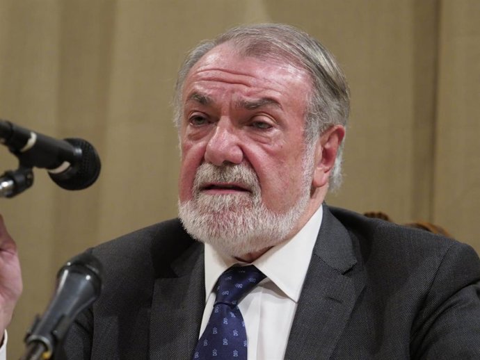 Mayor Oreja alerta de que tras las elecciones España puede vivir una "crisis nac