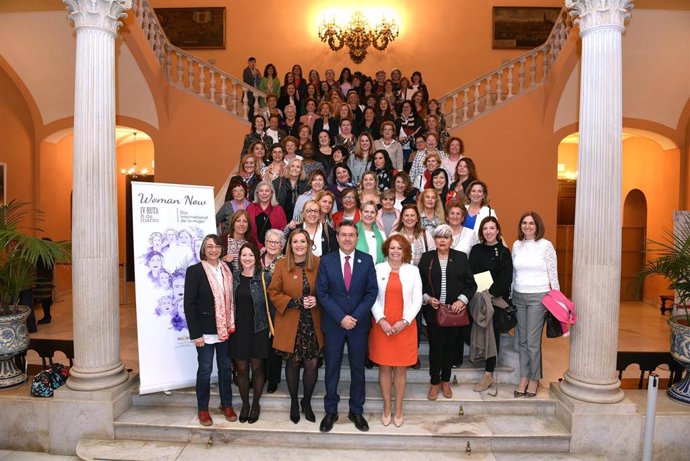 Sevilla.- El Ayuntamiento reconoce el Consejo de la Mujer en su XXV aniversario 