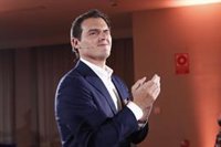 Rivera niega transfuguismo en las incorporaciones de Ciudadanos: "Ya no somos todos rojos o azules, somos libres"