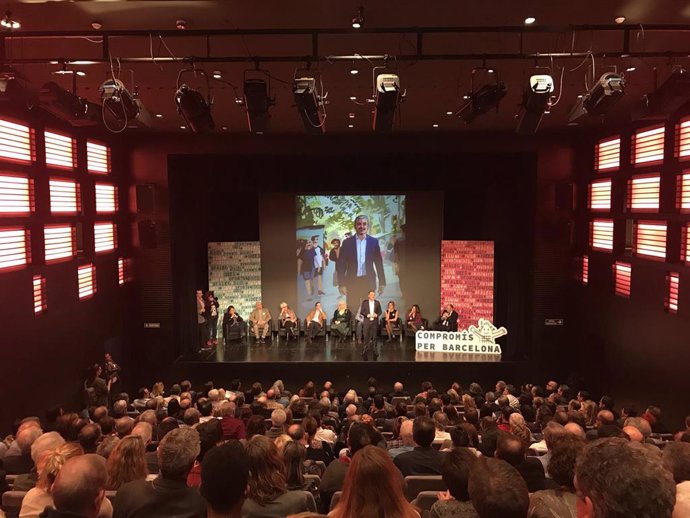 Més de 300 persones de la societat civil impulsen 'Compromís per Barcelona' en a