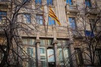 Retiran el lazo blanco de la Consejería de Economía de la Generalitat que dirige ERC