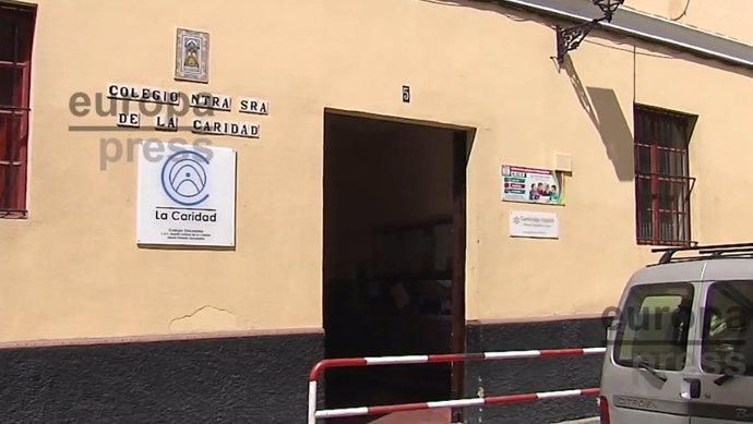 Cádiz.- Madre de una menor pide cambio de centro escolar por presunto acoso que 