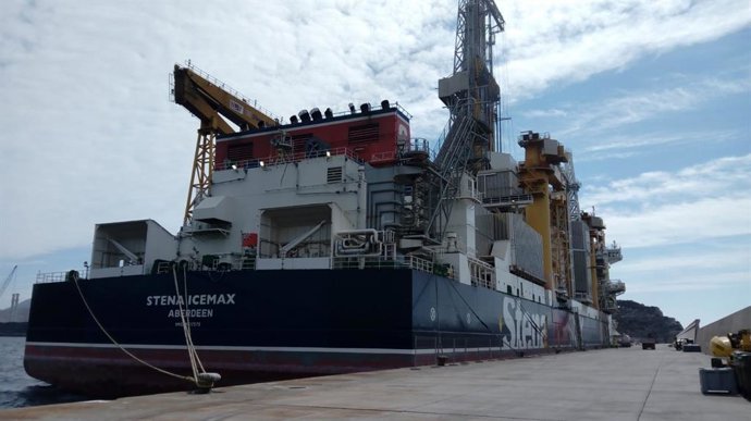 **AUTORIDAD PORTUARIA CON FOTO