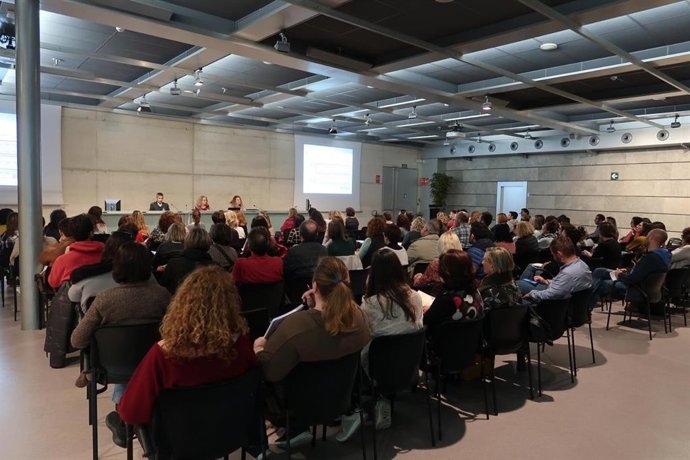 Cerca de 550 docentes y personal de administración asisten a las Jornadas Inform