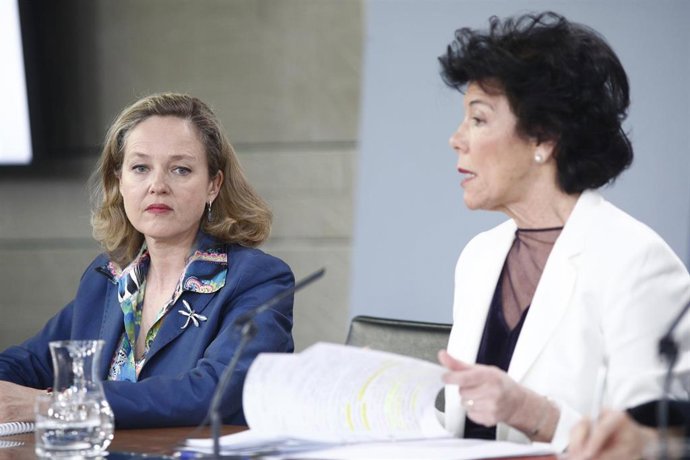 Economía.- Calviño dice que la demanda interna permite "capear" la desaceleració