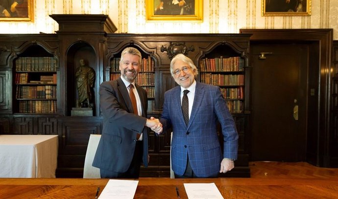 Fomento del Trabajo y Cesce ofrecerán servicios de prevención de la morosidad y 