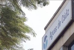 Cádiz.- Aguas de Cádiz dice que suspendió el contrato del técnico acusado en cua
