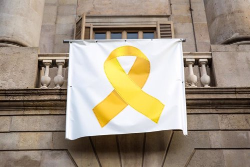 SCC y Abogados Catalanes por la Constitución denunciarán este jueves a Torra ante la Fiscalía por mantener los lazos