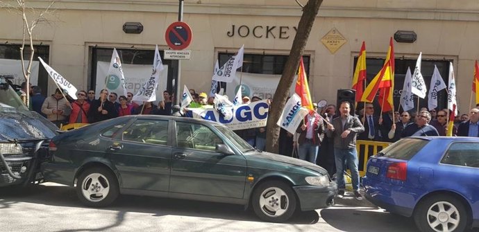 Los guardias civiles llevan a Interior su protesta por la "falta de transparenci