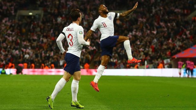 Fútbol/Eurocopa.- (Grupo A) Un 'hat-trick' de Sterling desmorona a la República 