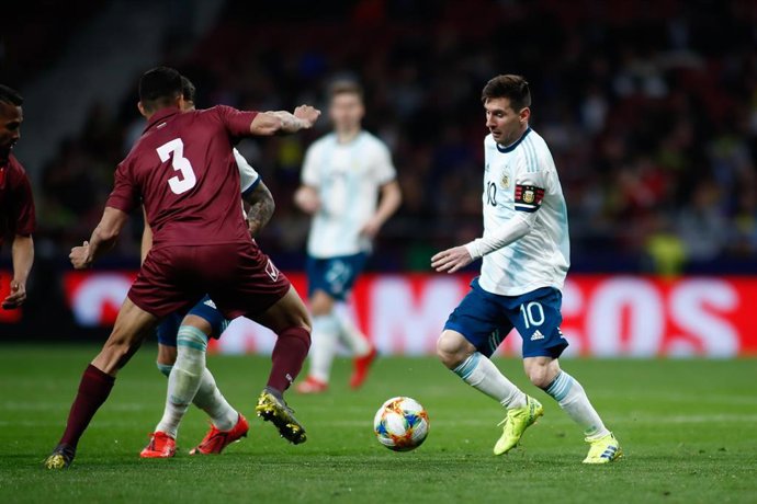 Soccer: International friendly - Argentina v Venezuela