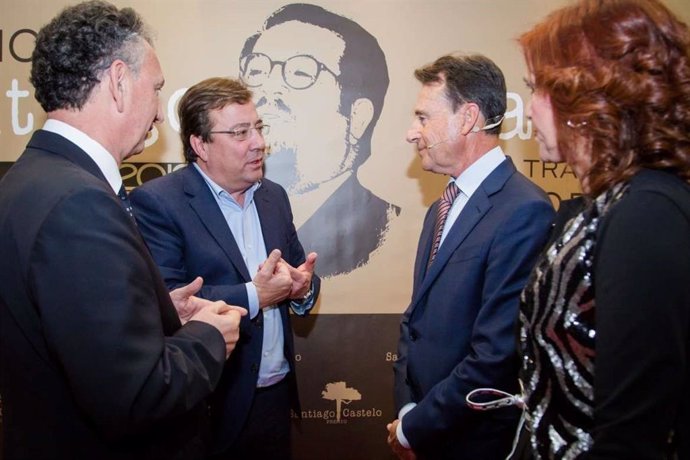 Matías Prats recoge el Premio Santiago Castelo en reconocimiento a su trayectori