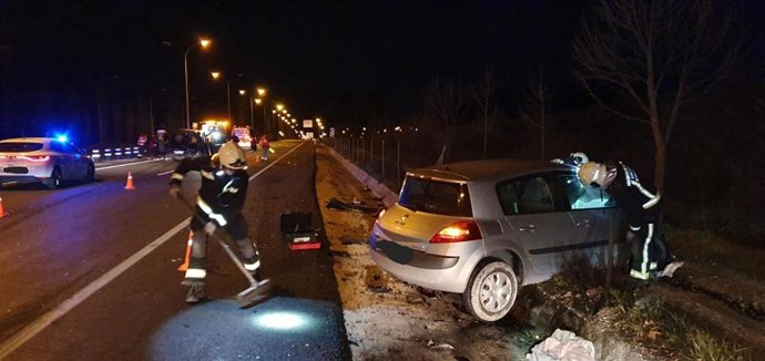Sucesos.- Siete personas heridas al colisionar un turismo y una furgoneta en la 