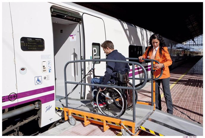 El servicio de Renfe a personas discapacitadas realiza más de 41.200 asistencias