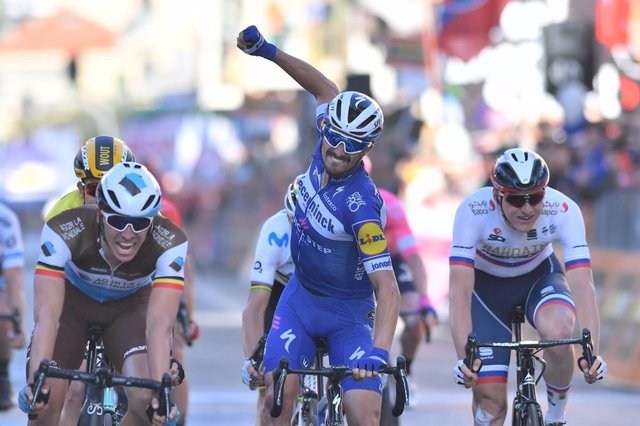 El ciclista francés Julian Alaphilippe (Deceuninck-Quick Step) gana la Milán-San
