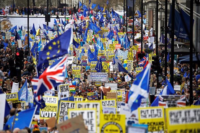 Brexit.- Londres vive la mayor movilización contra el Brexit de la historia