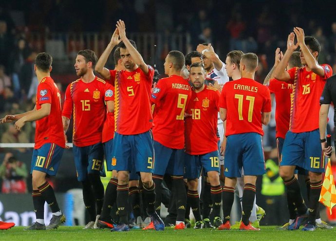 Fútbol/Selección.- Crónica del España - Noruega: 2-1
