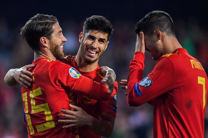 Fútbol/Eurocopa.- (Grupo F) España lidera con Suecia y Malta, que vuelve a ganar