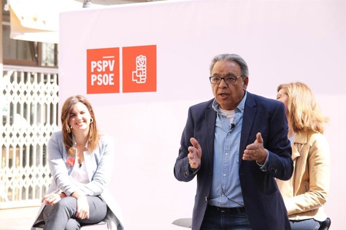 Mata asegura que "no hay ni una sola medida" del Botnic que "no estuviera en el