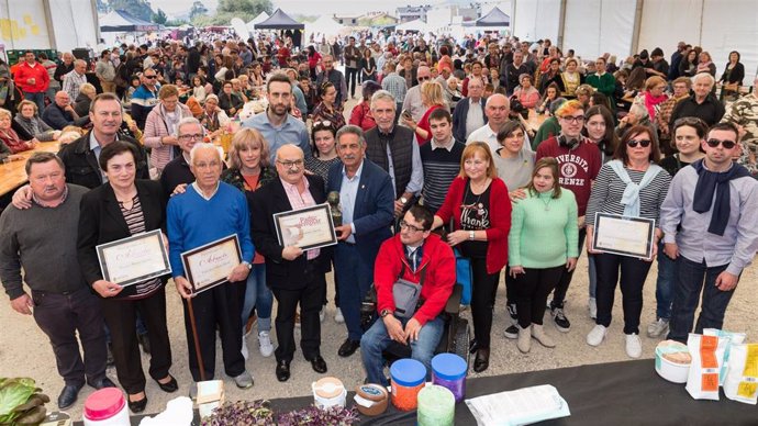 Requejada celebra la primera Gran Feria del Padre con 70 puestos de gastronomía 