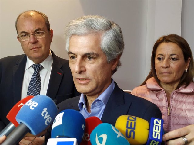 Suárez Illana pide mantener el "espíritu de la concordia" que Pérez-Llorca trasl