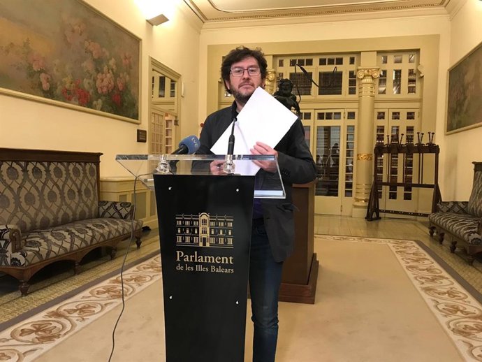 Podem i el PSIB valorin el "canvi de model productiu" a Balears si s'aprova la 