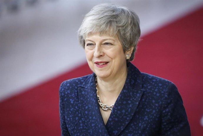 R.Unido.- May se reúne con sus ministros y diputados conservadores para abordar 