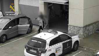 IMAGEN DE LA MUJER DETENIDA