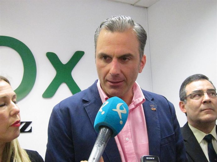 Ortega-Smith rechaza a quienes "han alentado" las "alertas antifascistas" citand