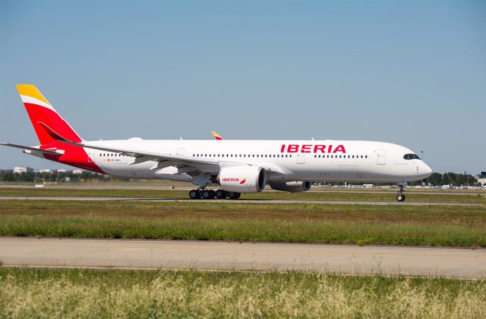 Iberia, segunda aerolínea más puntual del mundo y de Europa en febrero según Fli