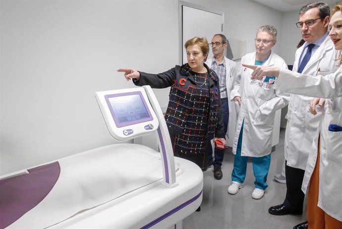 Valdecilla, primer hospital público con equipo de oncotermia para tratar tumores
