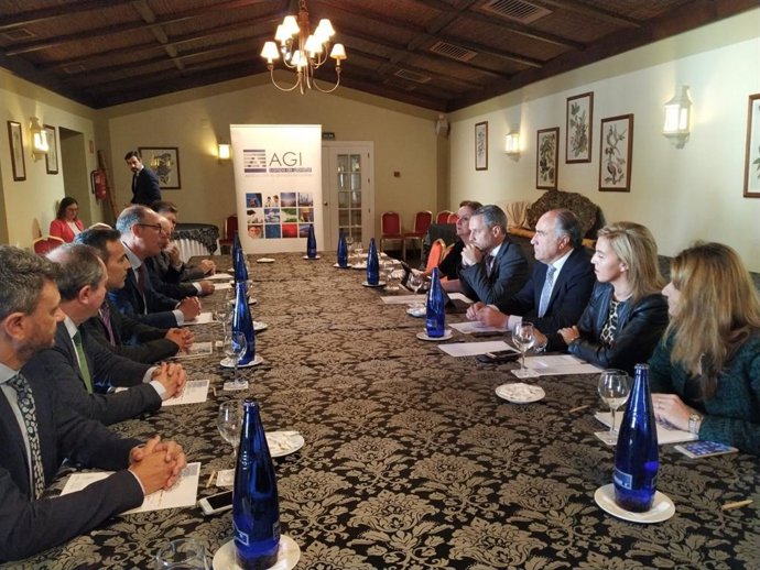 Cádiz.-Gibraltar.-Junta se reúne con grandes industrias del Campo de Gibraltar p