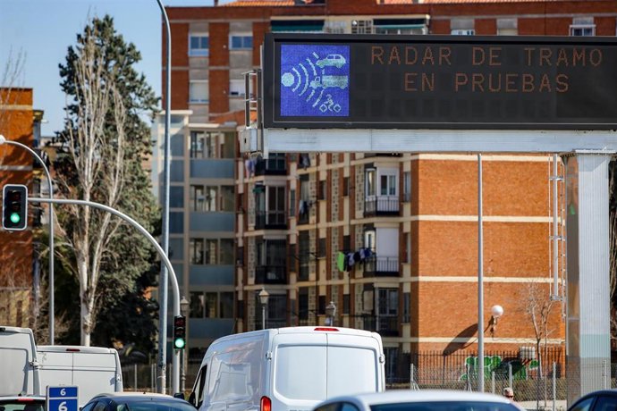 Los semáforos de la A-5 ya están en funcionamiento