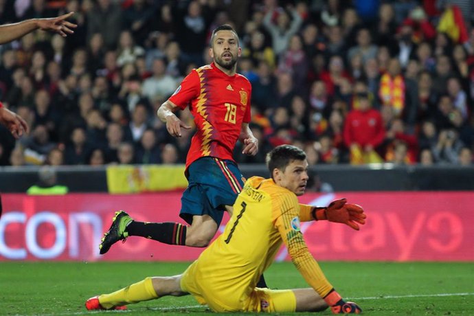 Soccer: European Qualifiers - Spain -Norway