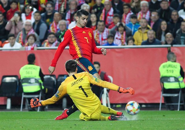 Soccer: European Qualifiers - Spain -Norway
