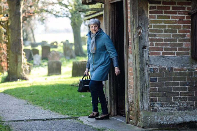 Brexit.- May ha prometido a defensores del Brexit duro que dimitirá si el Parlam