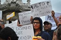 México promete proteger mejor a los periodistas a medida que aumenta el número de asesinatos