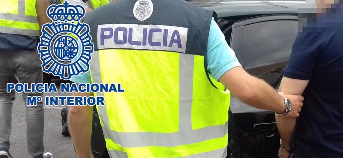[Grupocanarias] Nota De Prensa "La Policía Nacional Detiene A 4 Hombres Reclamad