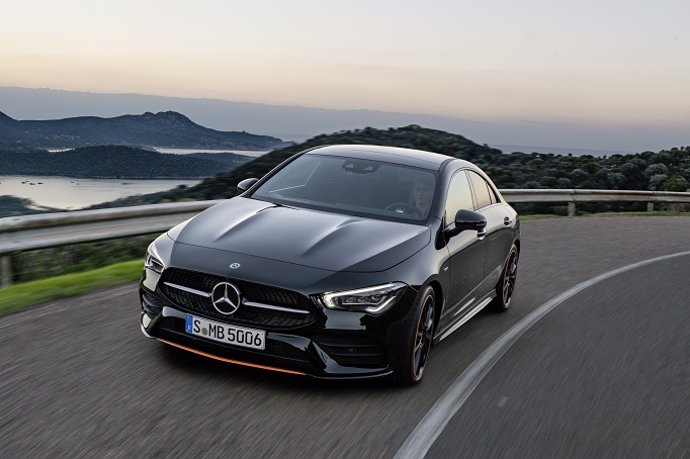 Economía/Motor.- Mercedes-Benz abre los pedidos del nuevo CLA Coupé y las primer