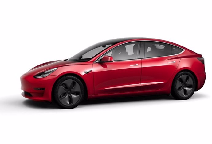 Economía/Motor.- Tesla Model 3 y Toyota CH-R, eléctrico e híbrido más vendidos e
