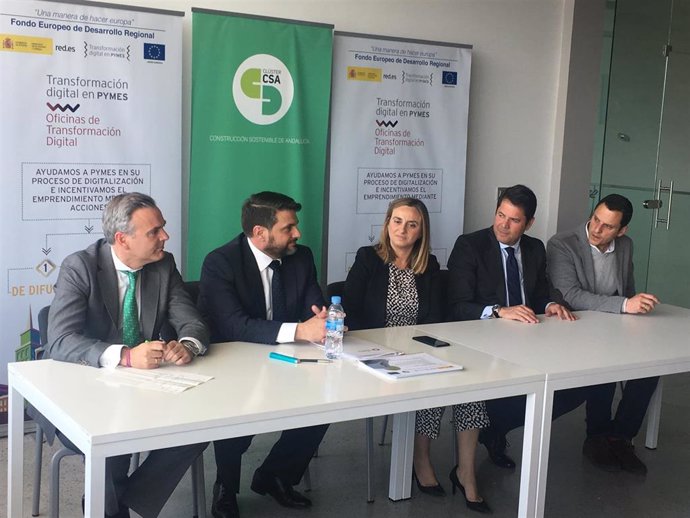 Granada.- La Junta colaborará con la oficina para la transformación digital de l