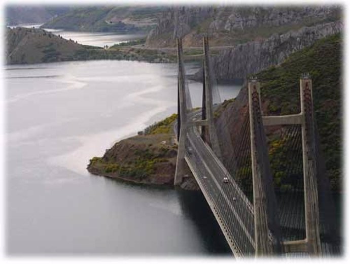 Imagen de archivo del embalse de Barrios de Luna, en León