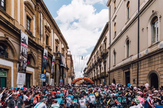 Ciclismo.- El Giro 2021 empezará en la isla de Sicilia