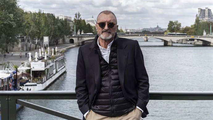 Arturo Pérez-Reverte en París