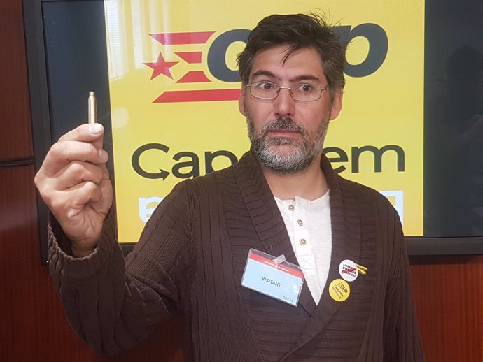 Un conseller de la CUP Barcelona troba bales en la seva bústia i ho atribueix a 