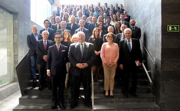 Economía.- España contará en breve con 42 Cámaras Oficiales de Comercio en 39 pa