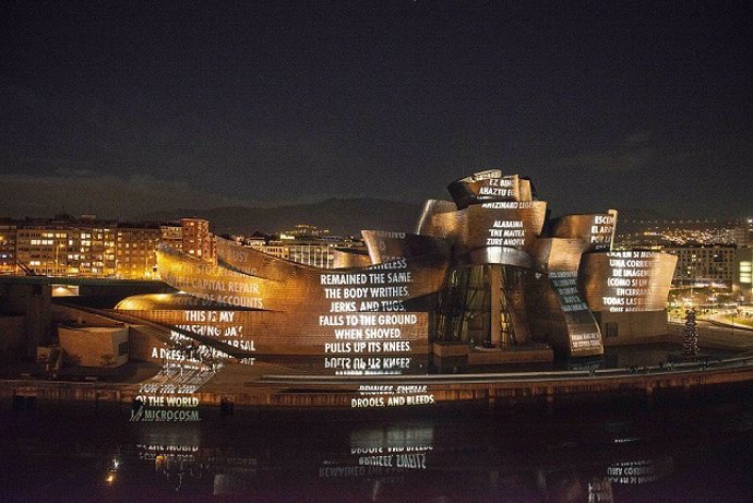 El Museo Guggenheim Bilbao acoge las proyecciones de luz de Jenny Holzer  